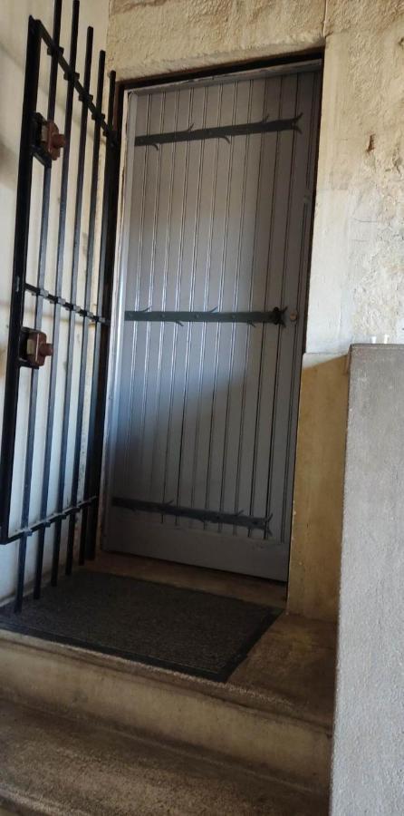 Appartement Arenes Romanite Ним Экстерьер фото